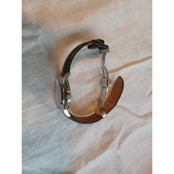 Watch - Picture 5 of 10